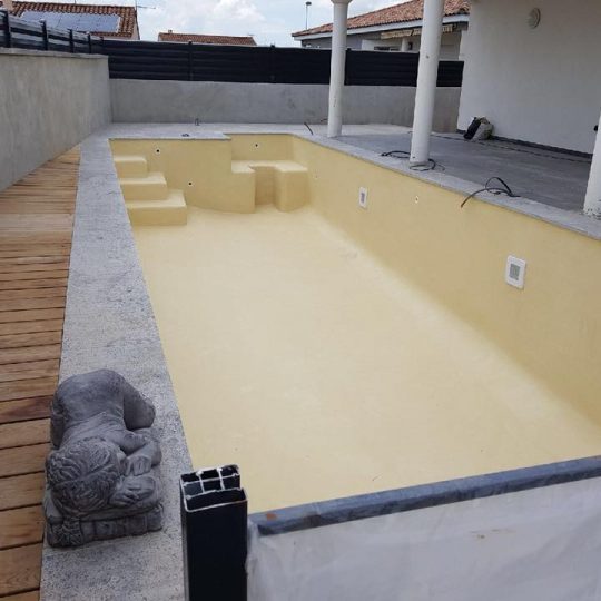 06-construction-piscine-beton-projete-sur-mesure-piscine-hdp